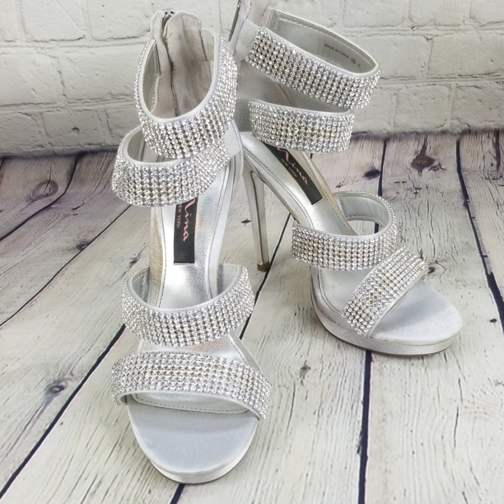 Elegant high ankle chrystal embellished heels